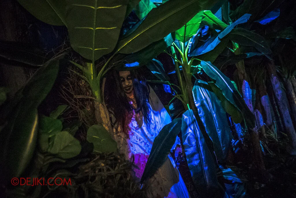 Universal-Studios-Singapore-Halloween-Horror-Nights-8-Pontianak-haunted-house-vengeful-pontianak-hiding-behind-the-banana-tree.jpeg