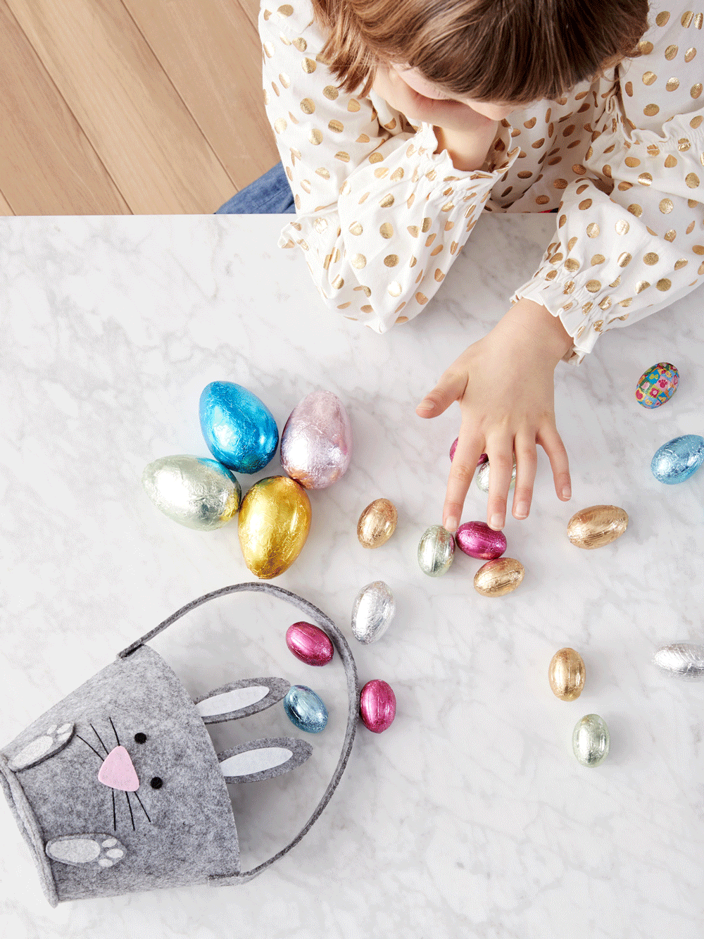 SS19_STAT_LS_EASTER_PARTY_TOYS_stack.gif