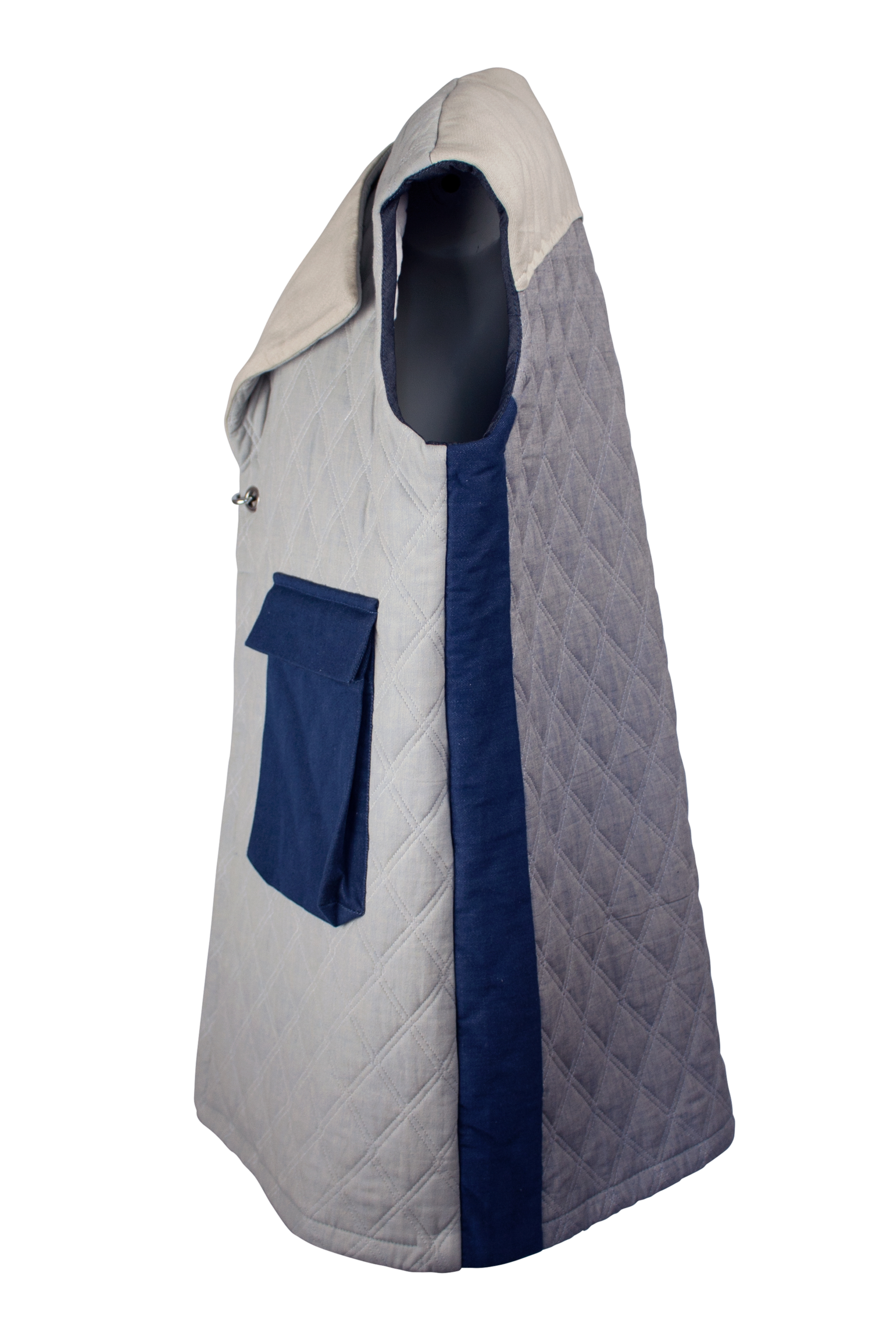 COAT-SLEEVELESS-SIDE.jpg