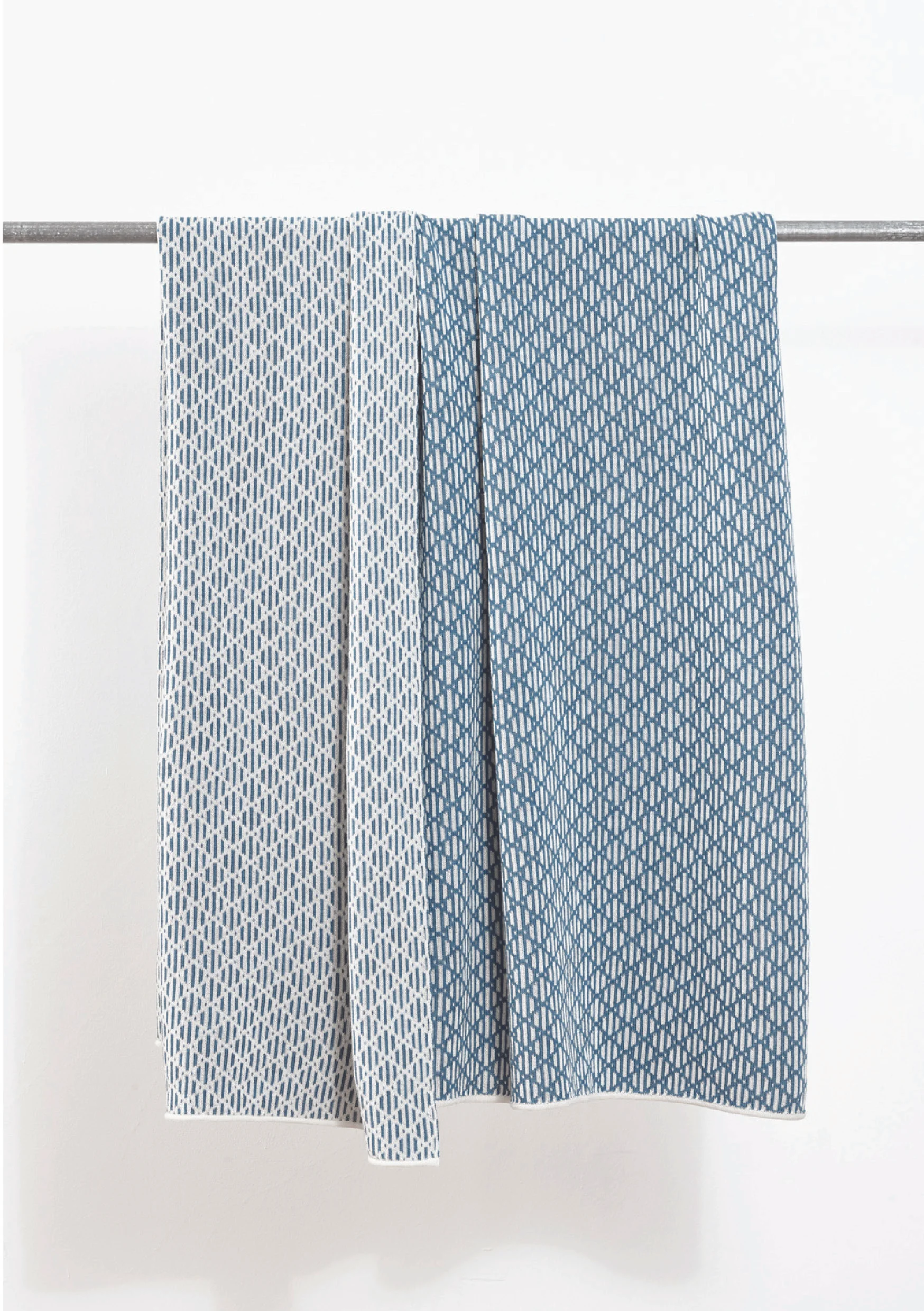 rudolf_throw_laxenburg_indigo_mark_glassner.jpg