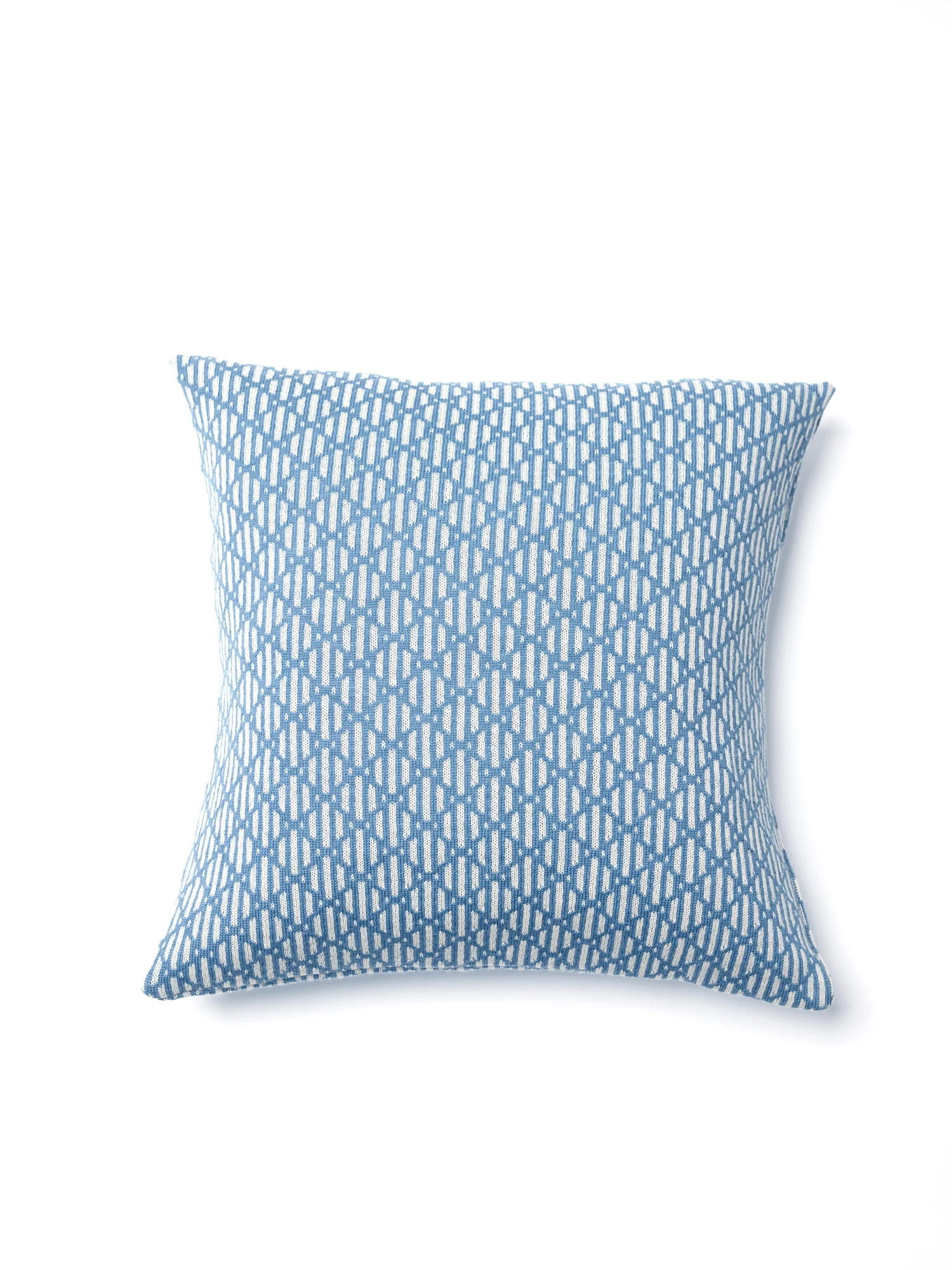 rudolf_cushion_laxenburg_lightindigo_mark_glassner.jpg