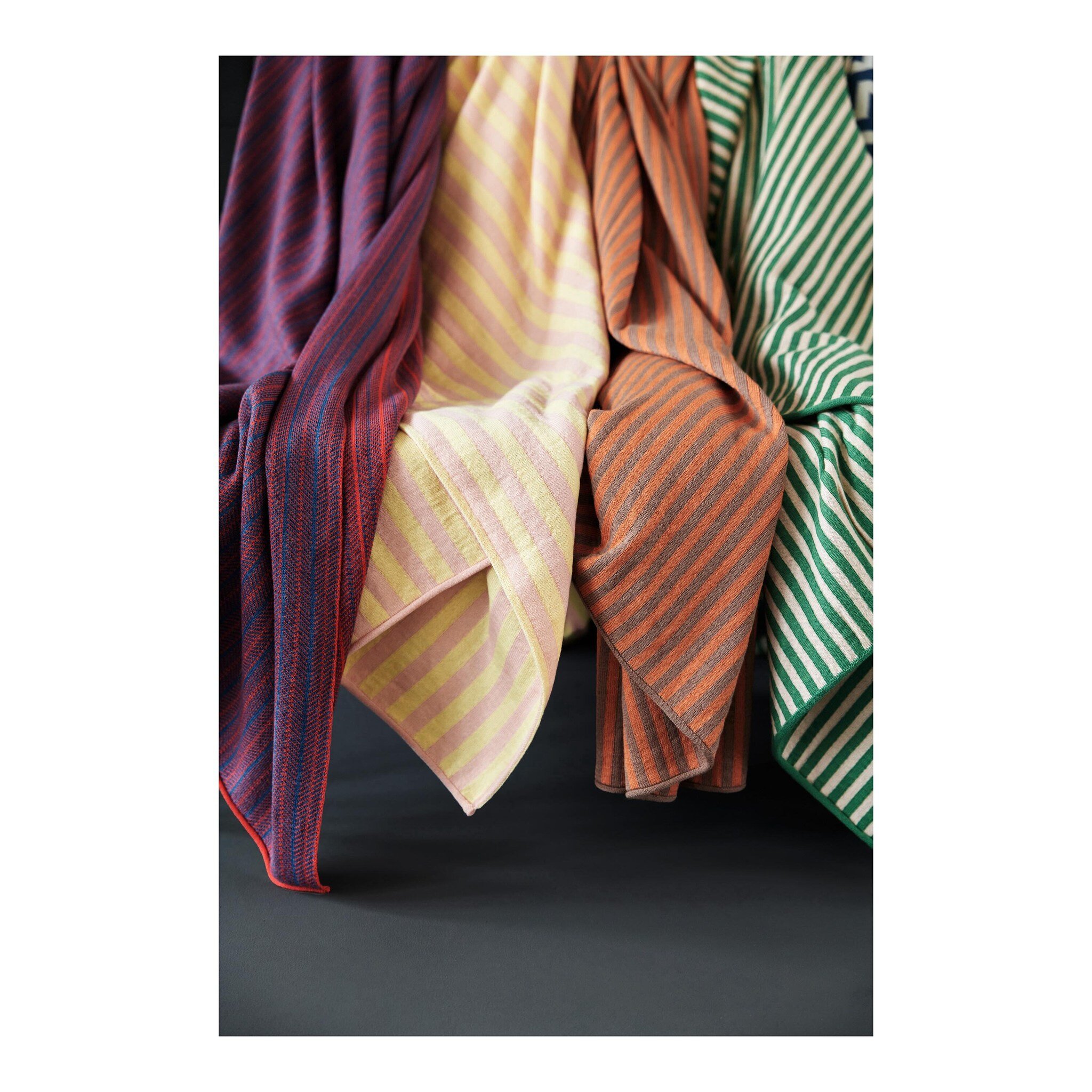 Add some fresh colour to your home with our throw blankets! Made from 100% organic merino wool, plant dyed in Vienna and knitted in Austria.