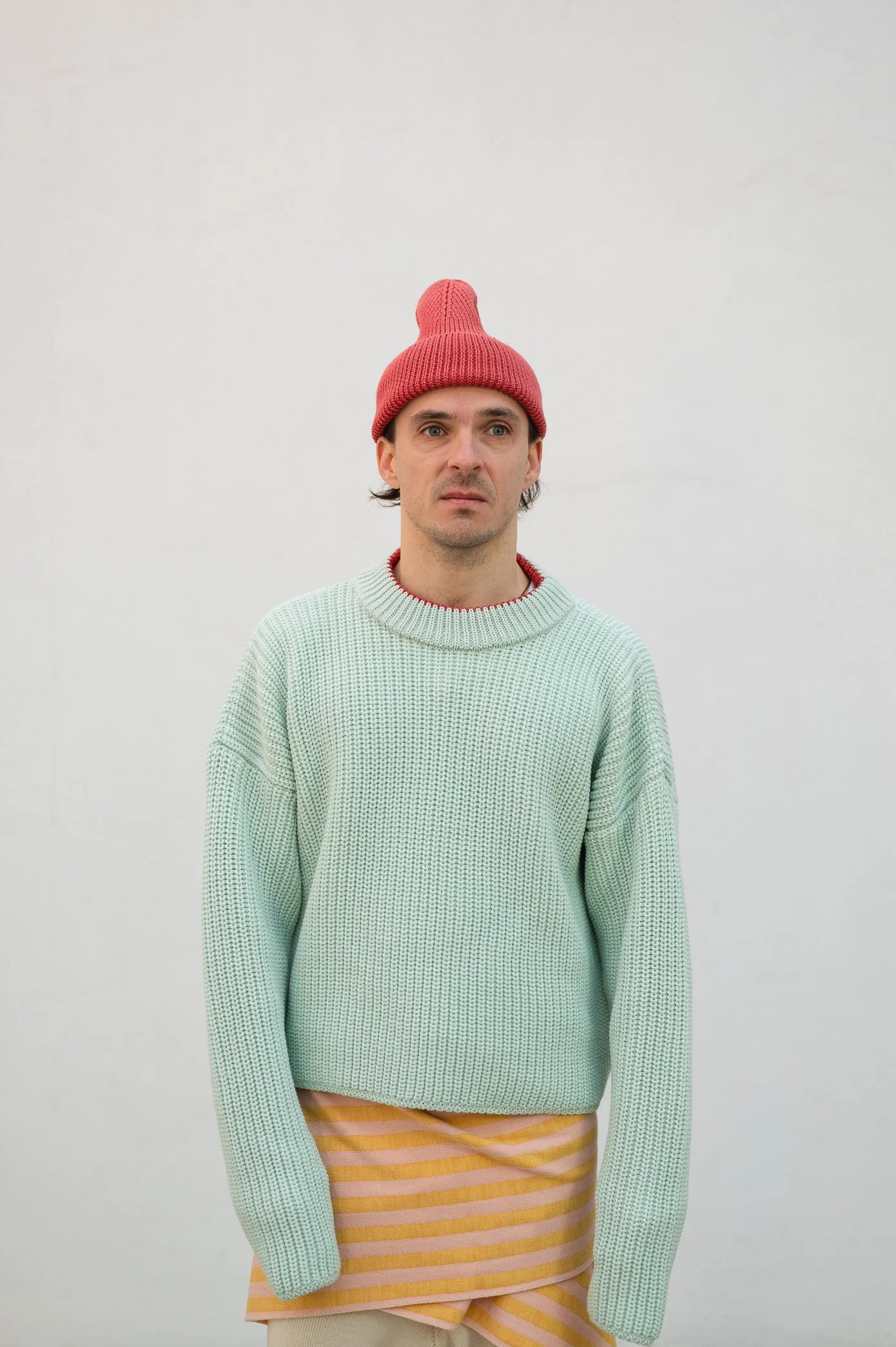 Hat Alexander madder red