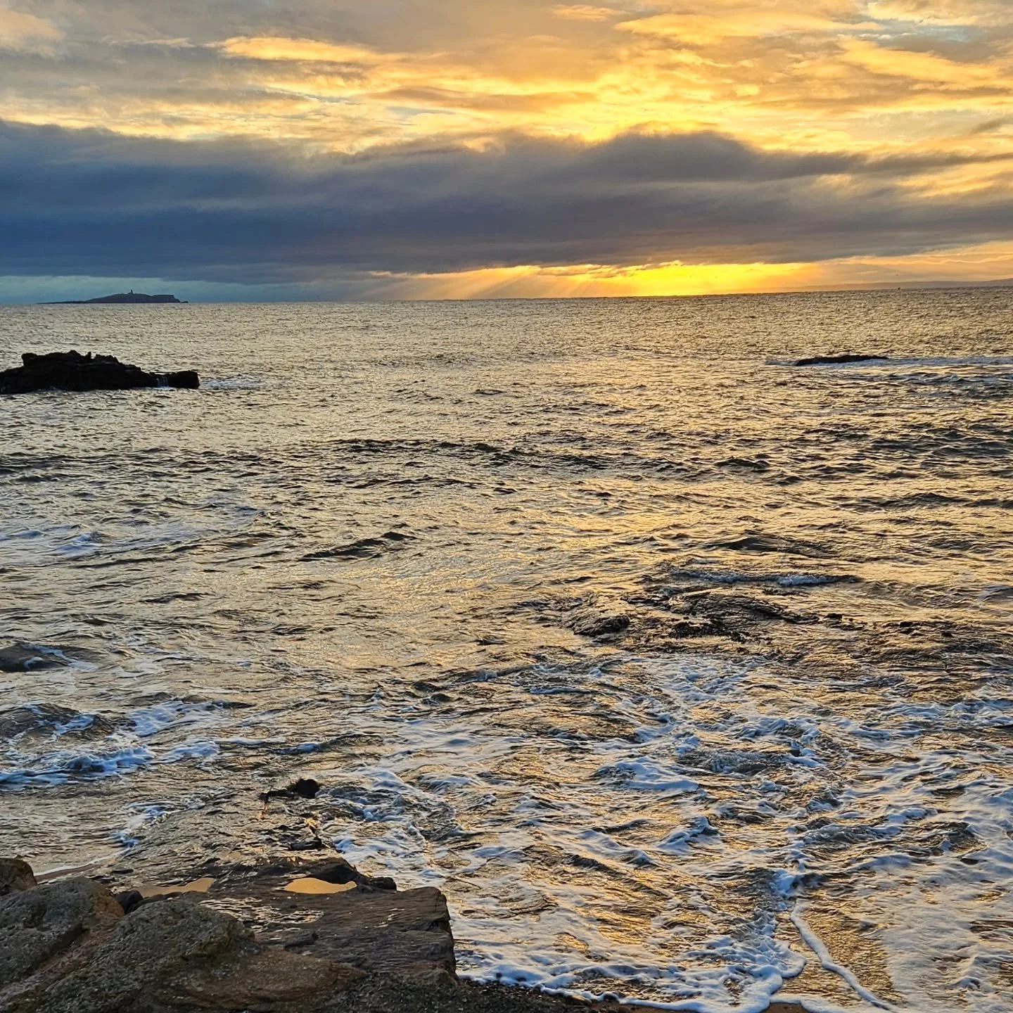 I seem to need slightly longer to recover these days 😬🤪...@eastneukknits what can I say...

It was just wonderful - everybody seems to be in such a good mood. I had so many lovely conversations, enjoyed chatting to the other vendors (my lovely neig