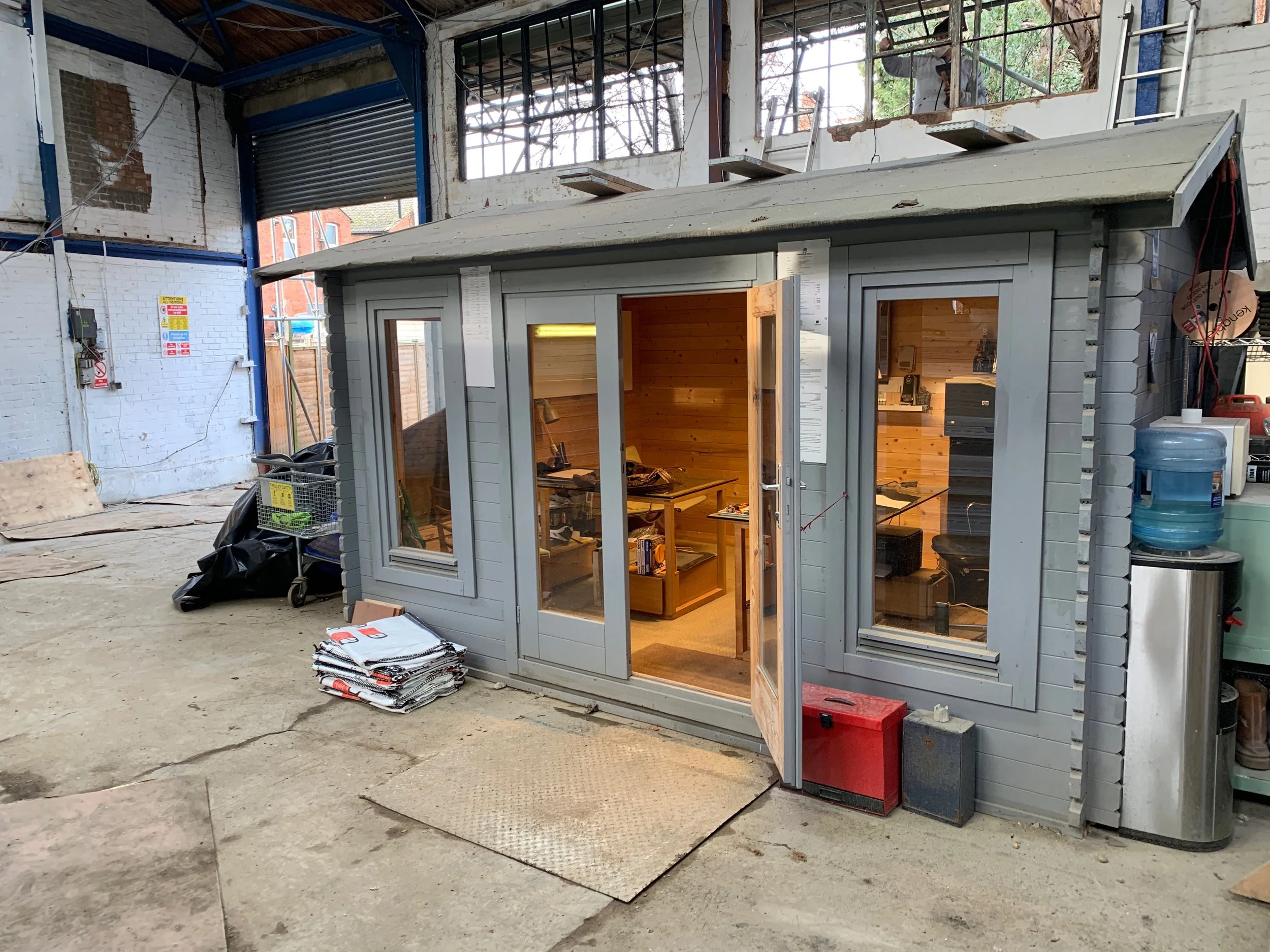 Site office arrives - Far more comfortable than a portakabin