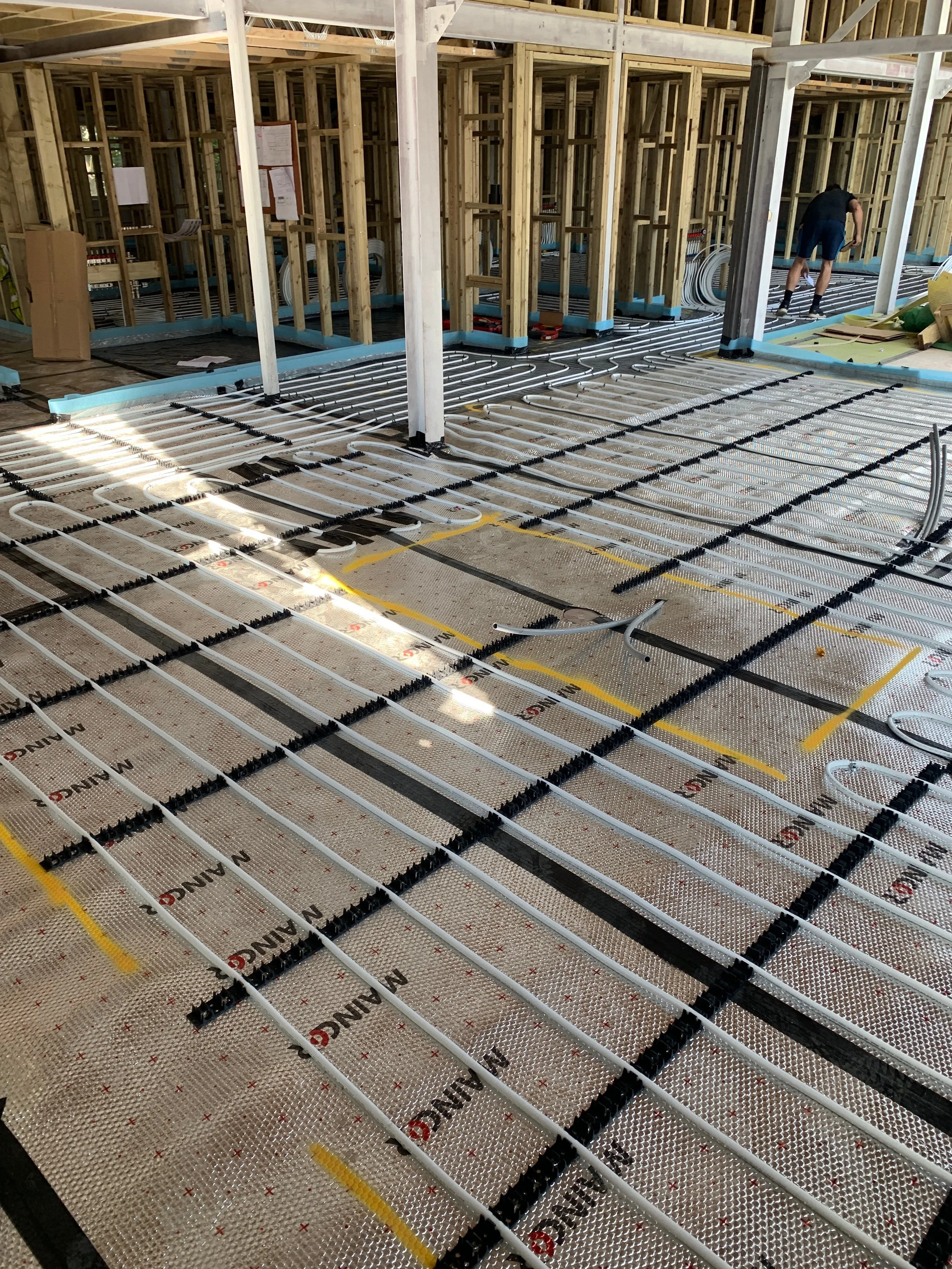 Underfloor heating goes down &amp; pressure tested to 2 bar (30psi)