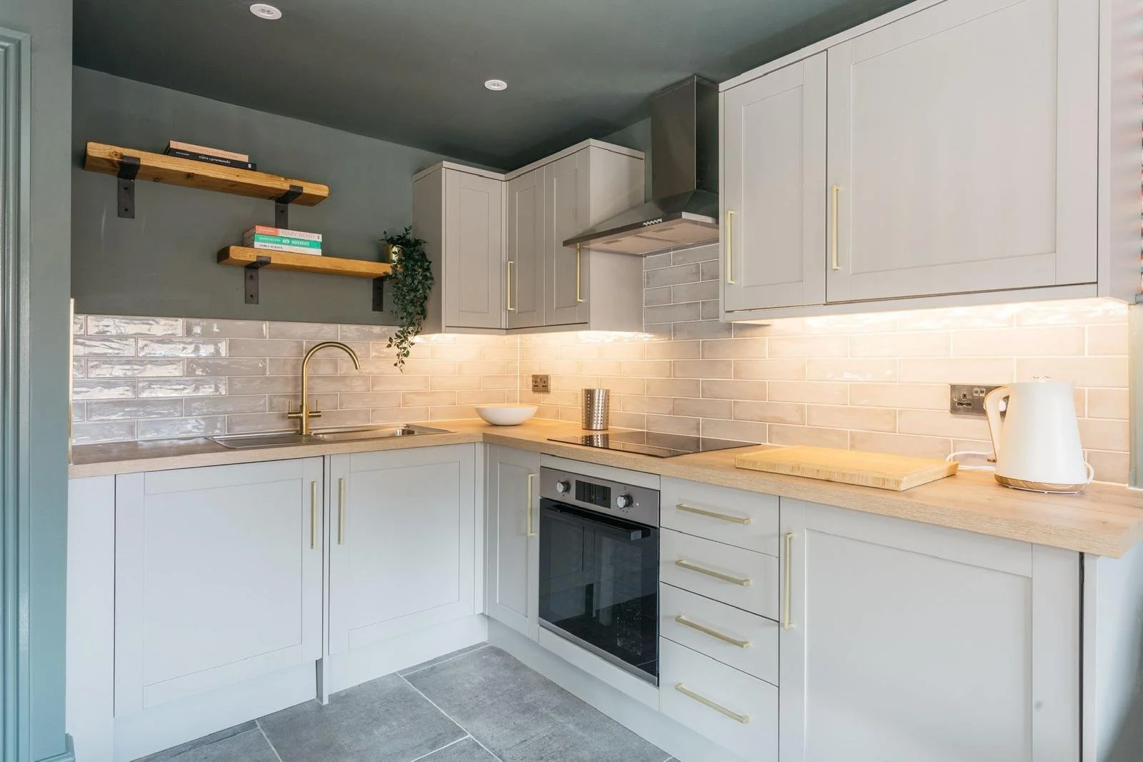 WhatsApp Image 2024-06-06 at 09.57.06 (3).jpeg