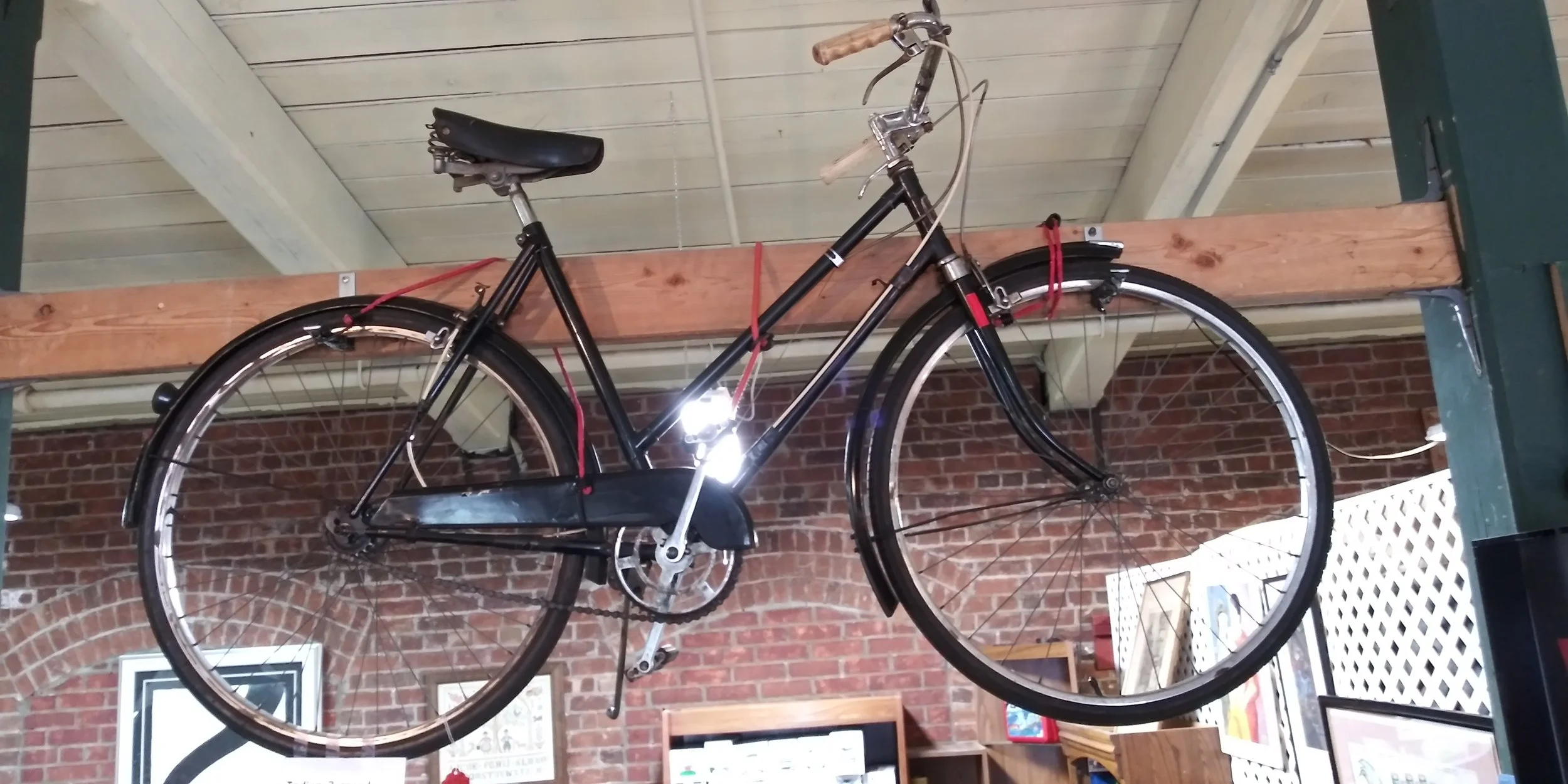 unexpected-treasures-antiques-on-the-farmington-20190223-04.jpg