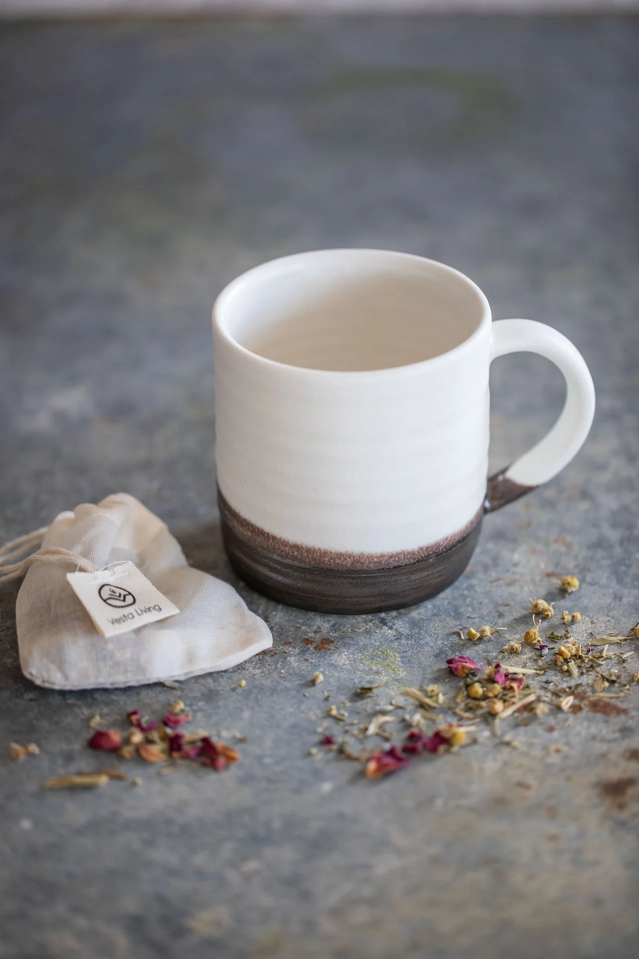 Ceramic Magpie-2364Web.jpg