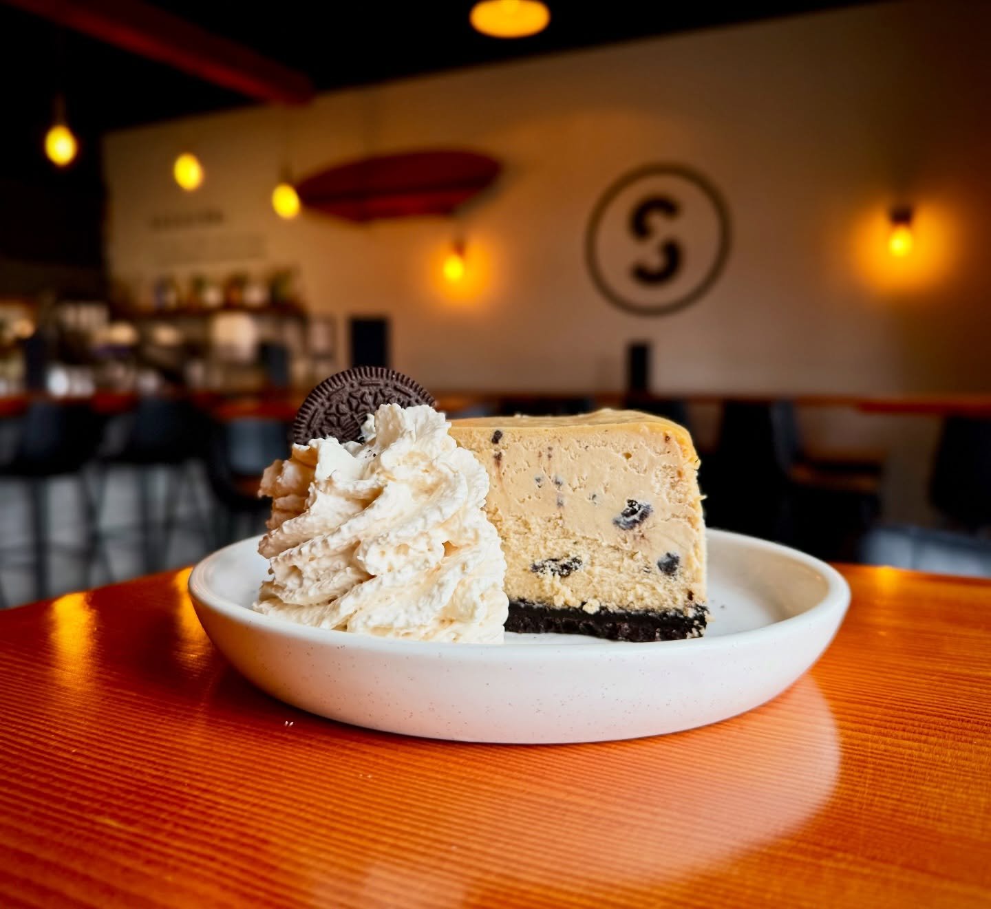 🥛 The Ultimate Cookie Dunk - In a Slice! 🍪

If you thought we were slowing down on the cheesecake game, think again. Our latest feature is here, and it&rsquo;s a total classic: Cookies + Cream.

We&rsquo;ve gone all-in on the Oreo love for this one