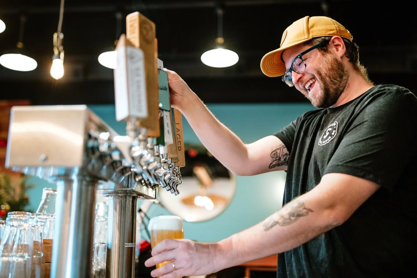 ☀️ Join the Session Team! 🍻

As we gear up for a busy summer season, we are looking to expand our Front of House crew! We are currently hiring for Servers/Bartenders. Plus, if you have the right experience, we are also on the lookout for a year-roun