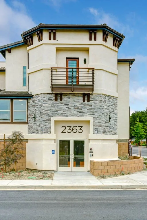 2363 1st St-MLS-002.jpg