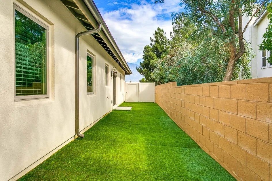 9165 7th St-FB-028.jpg