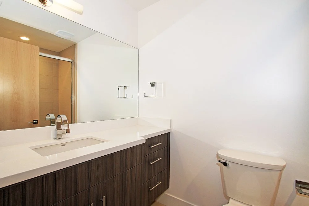 Bridgeport Dr 1637 022-sm.jpg