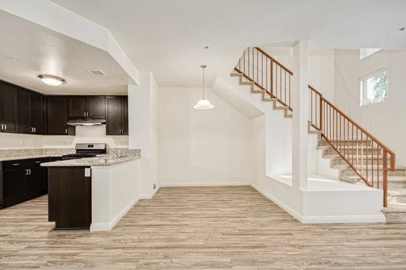 275 W Center St-013.jpg