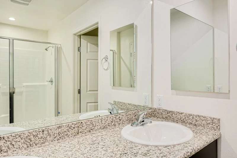 275 W Center St-016.jpg