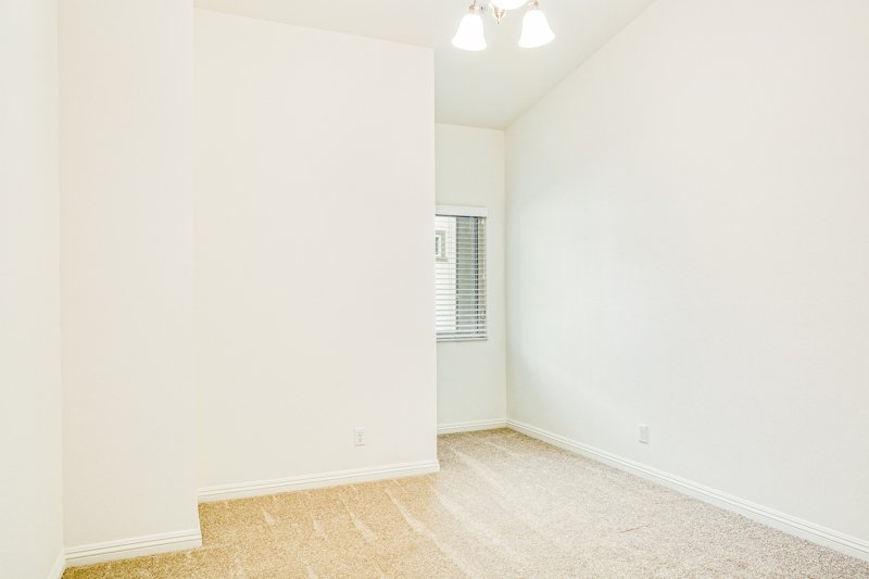 275 W Center St-018.jpg