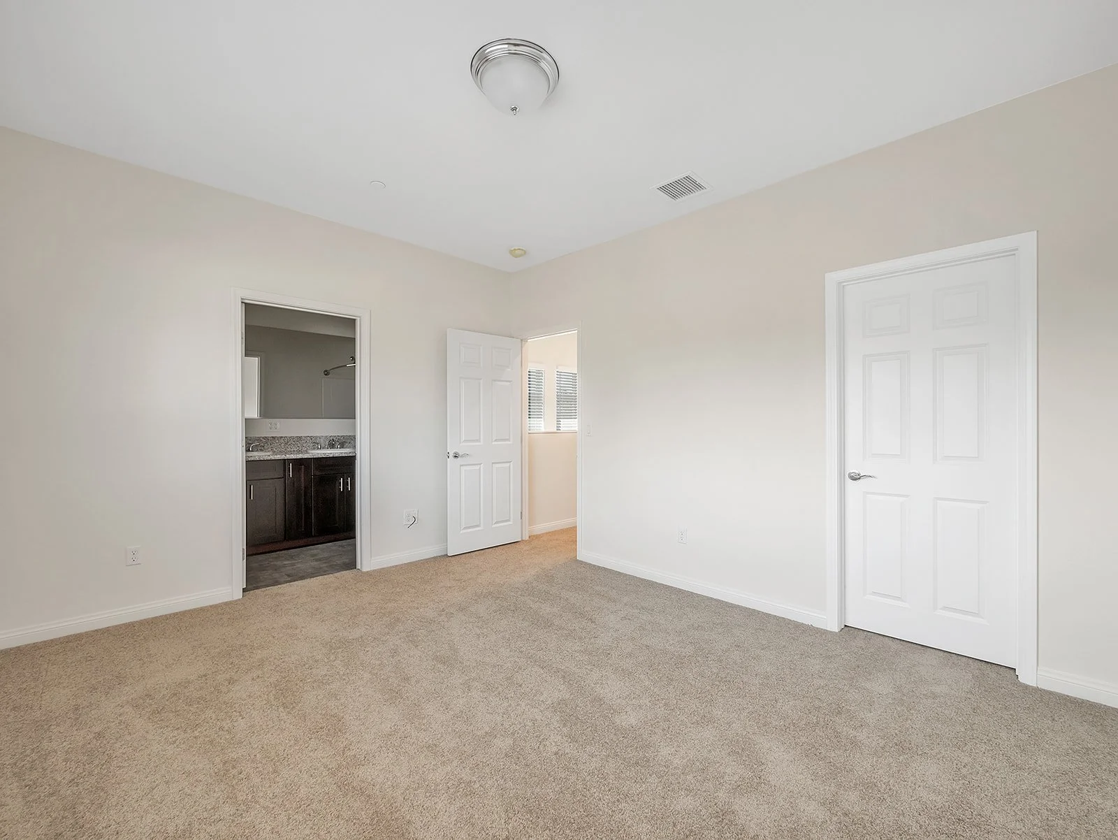 1169 W Grand Ave (22).jpg