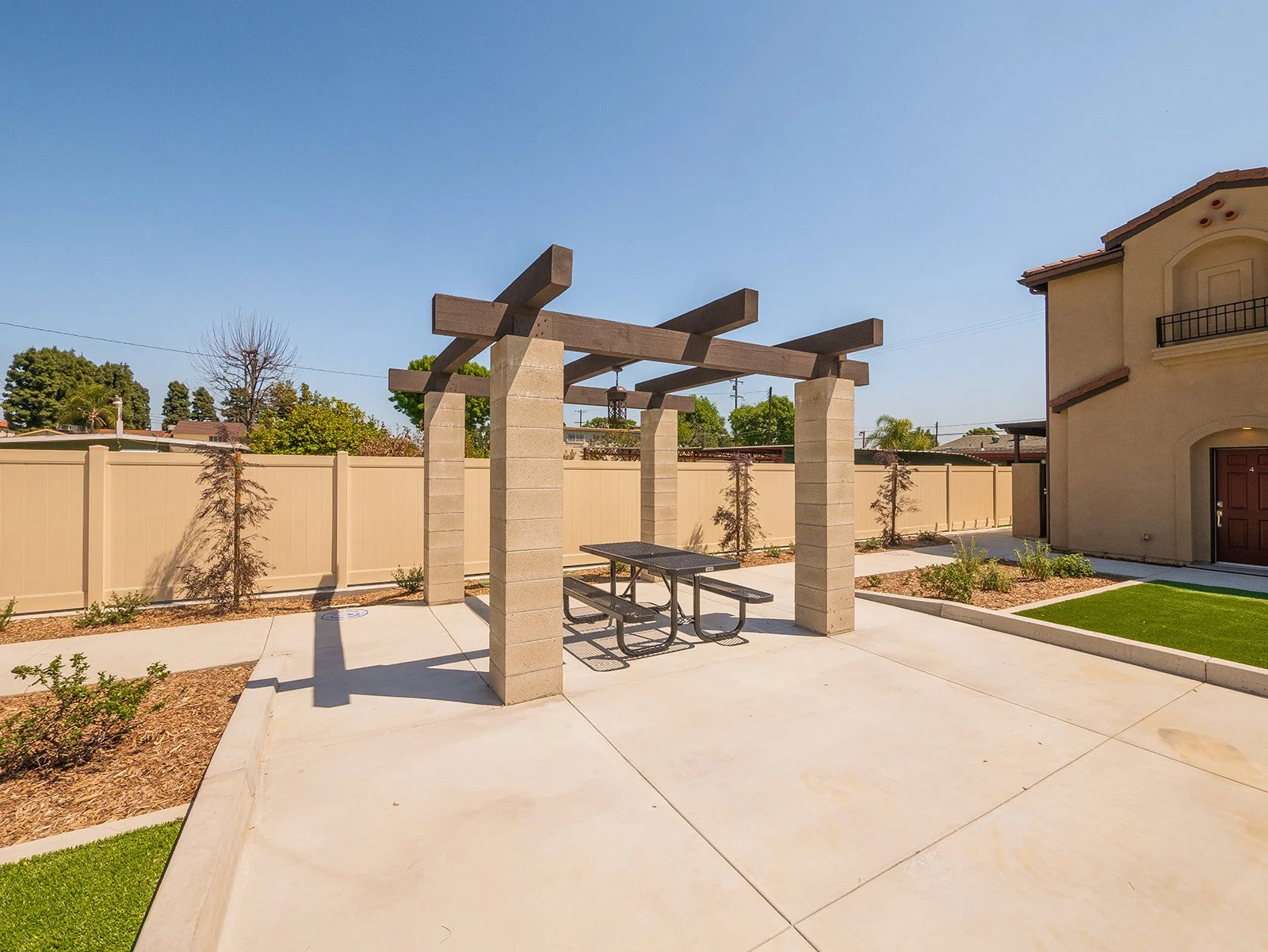 1169 W Grand Ave (43).jpg