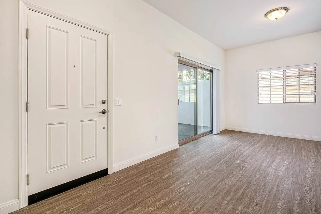 1452 S. White Ave-MLS-010.jpg