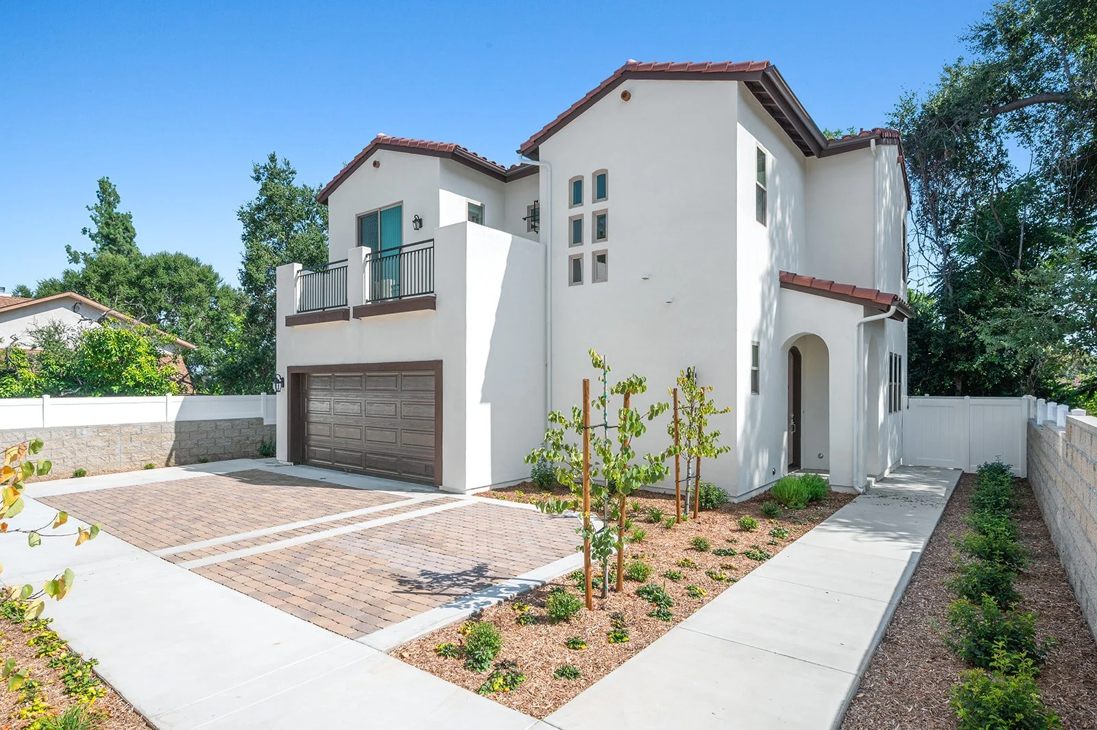 30 Suffolk Ave-3.jpg