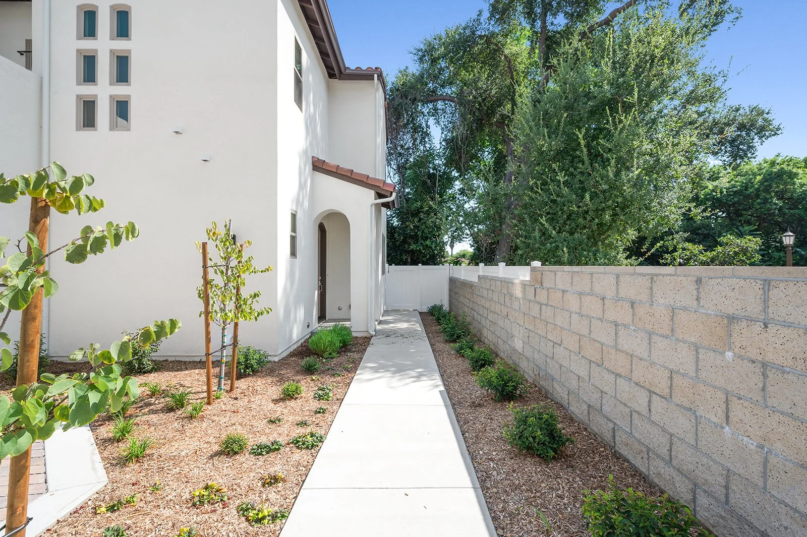 30 Suffolk Ave-6.jpg