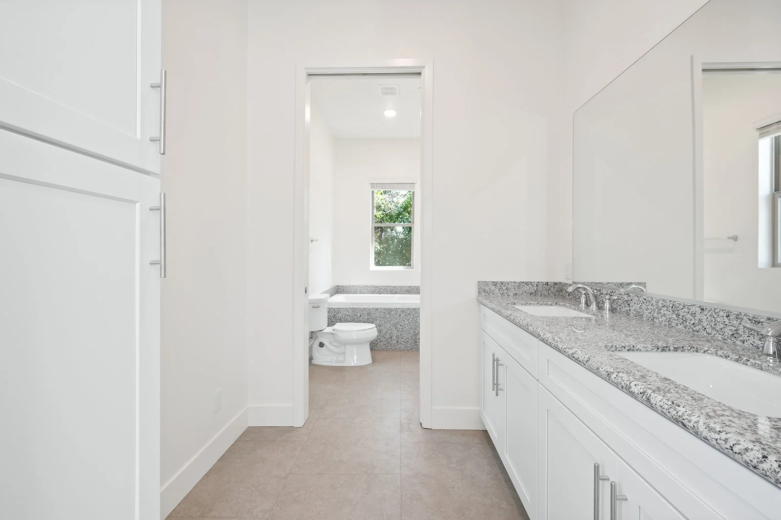 30 Suffolk Ave-23.jpg