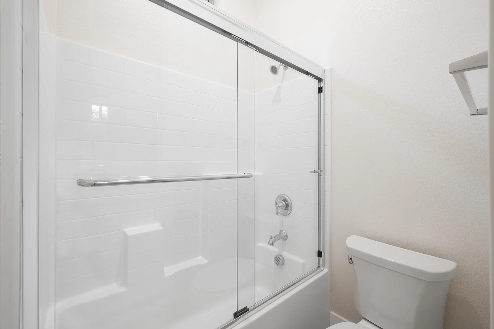 30 Suffolk Ave-33.jpg