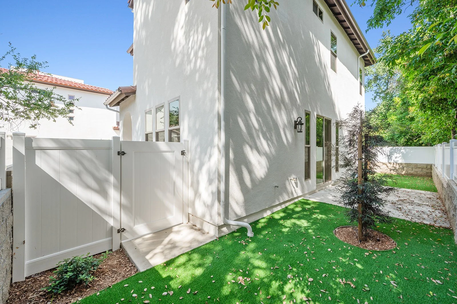 30 Suffolk Ave-41.jpg