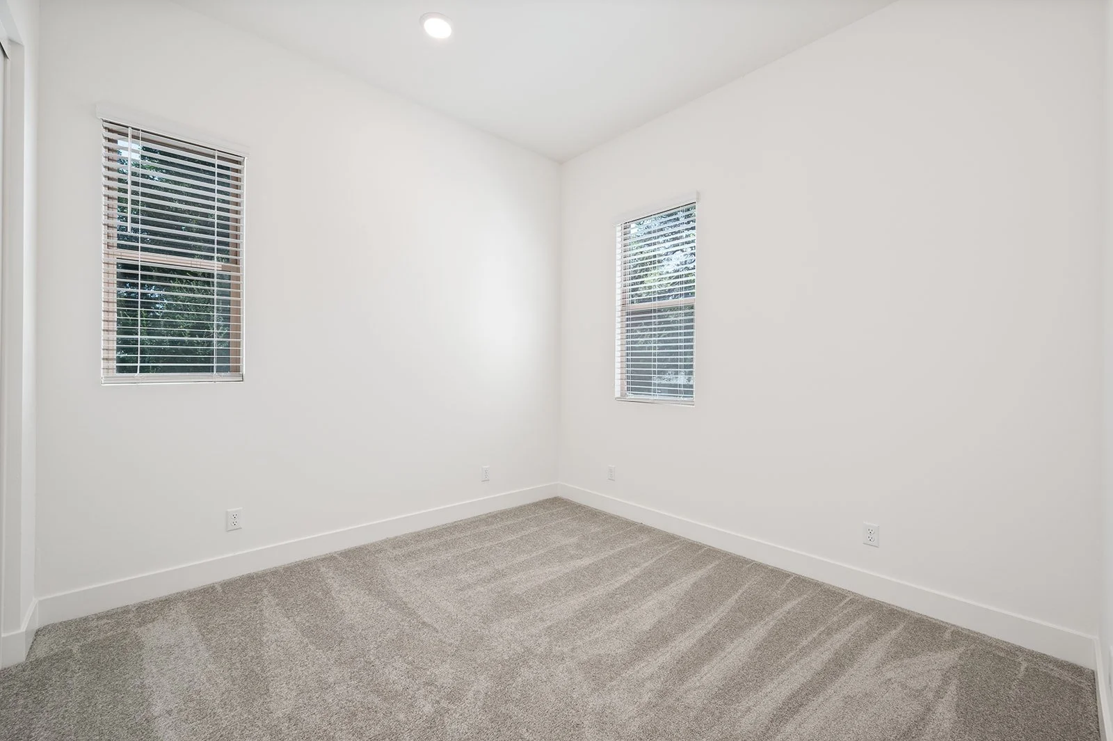 30 Suffolk Ave-70.jpg