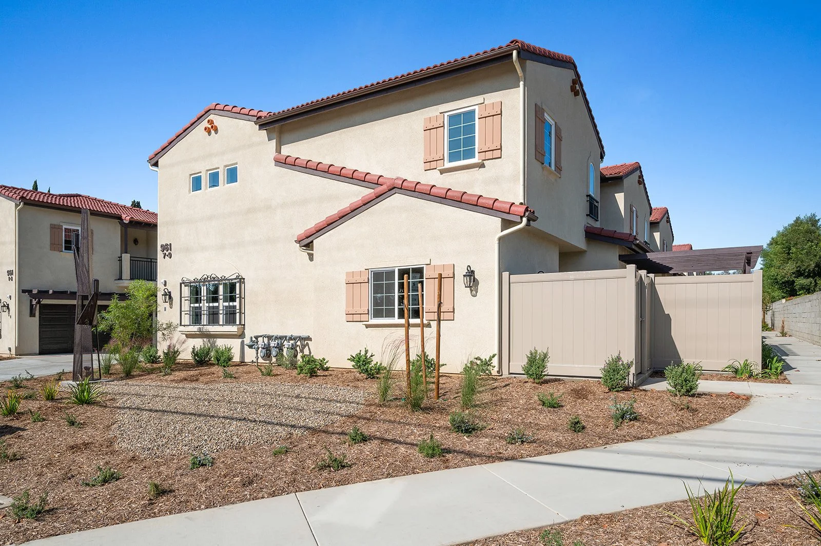 961 E Phillips Blvd-5.jpg