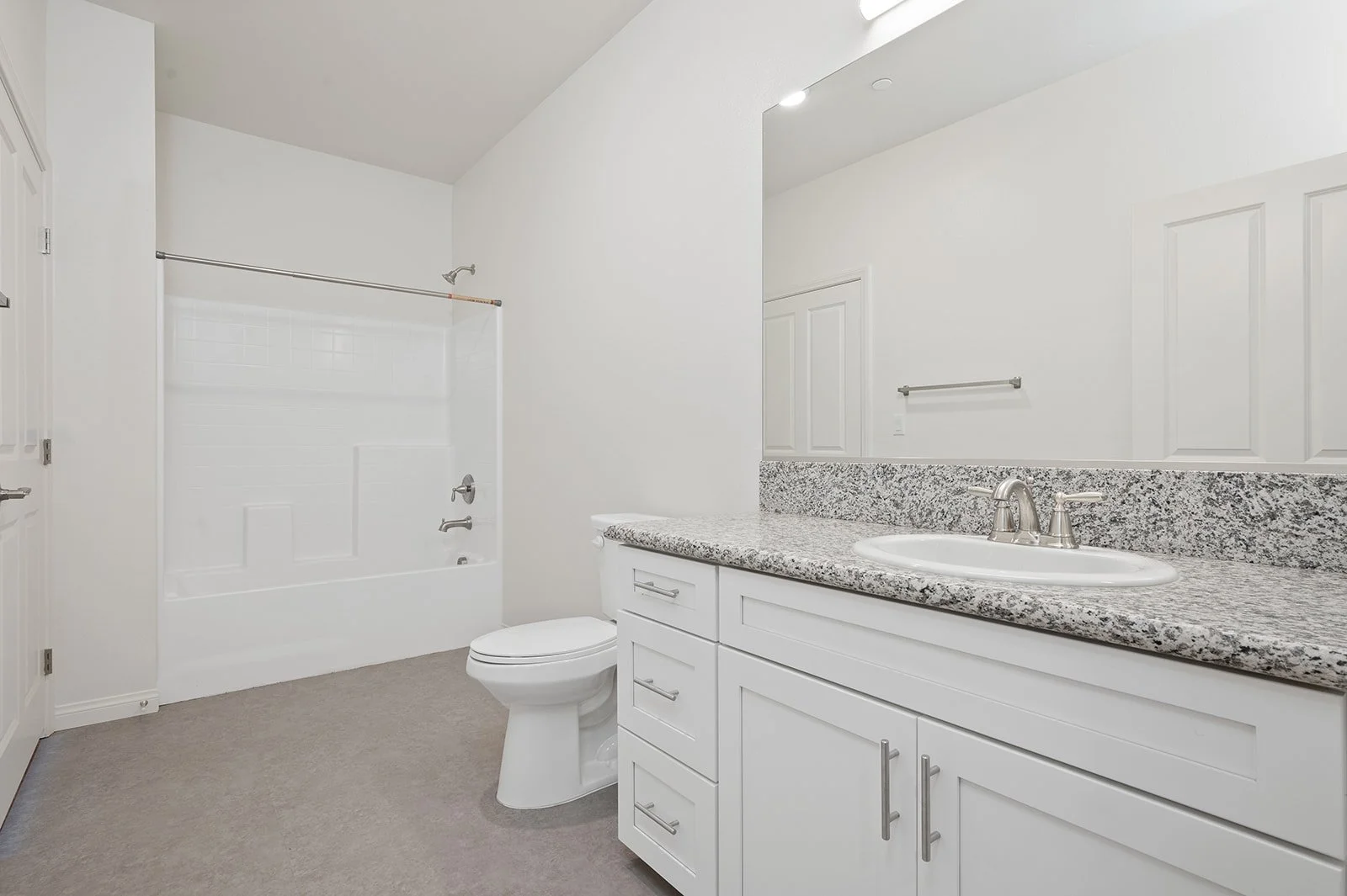 961 E Phillips Blvd-23.jpg