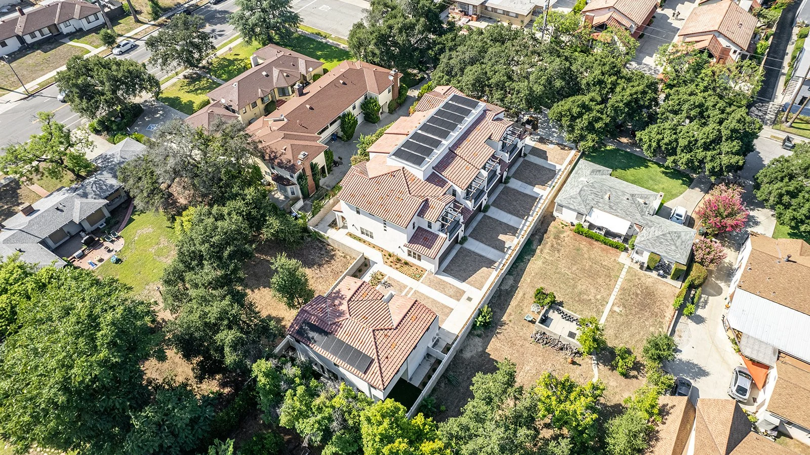 30 Suffolk Ave-87.jpg