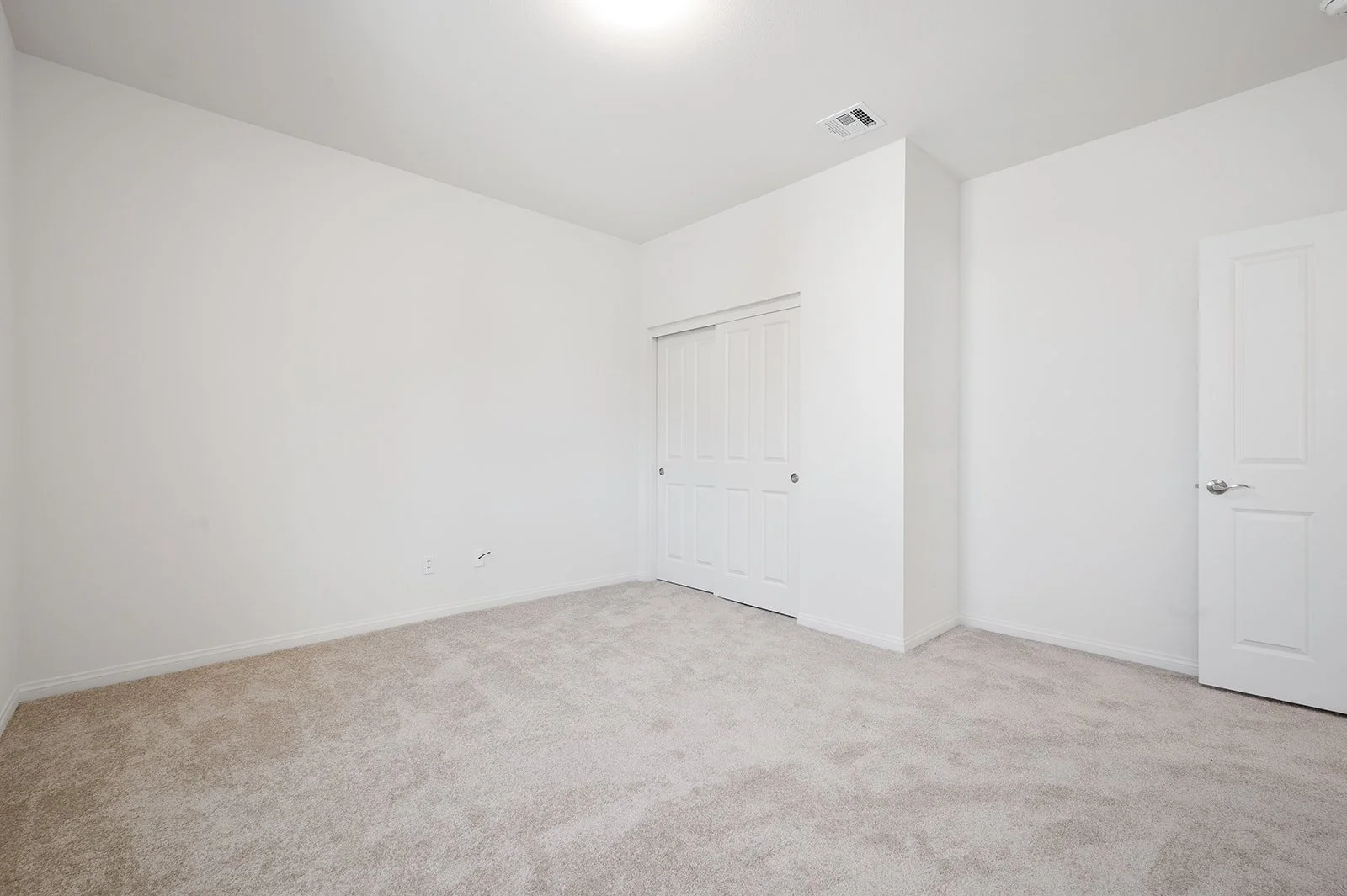 961 E Phillips Blvd-30.jpg