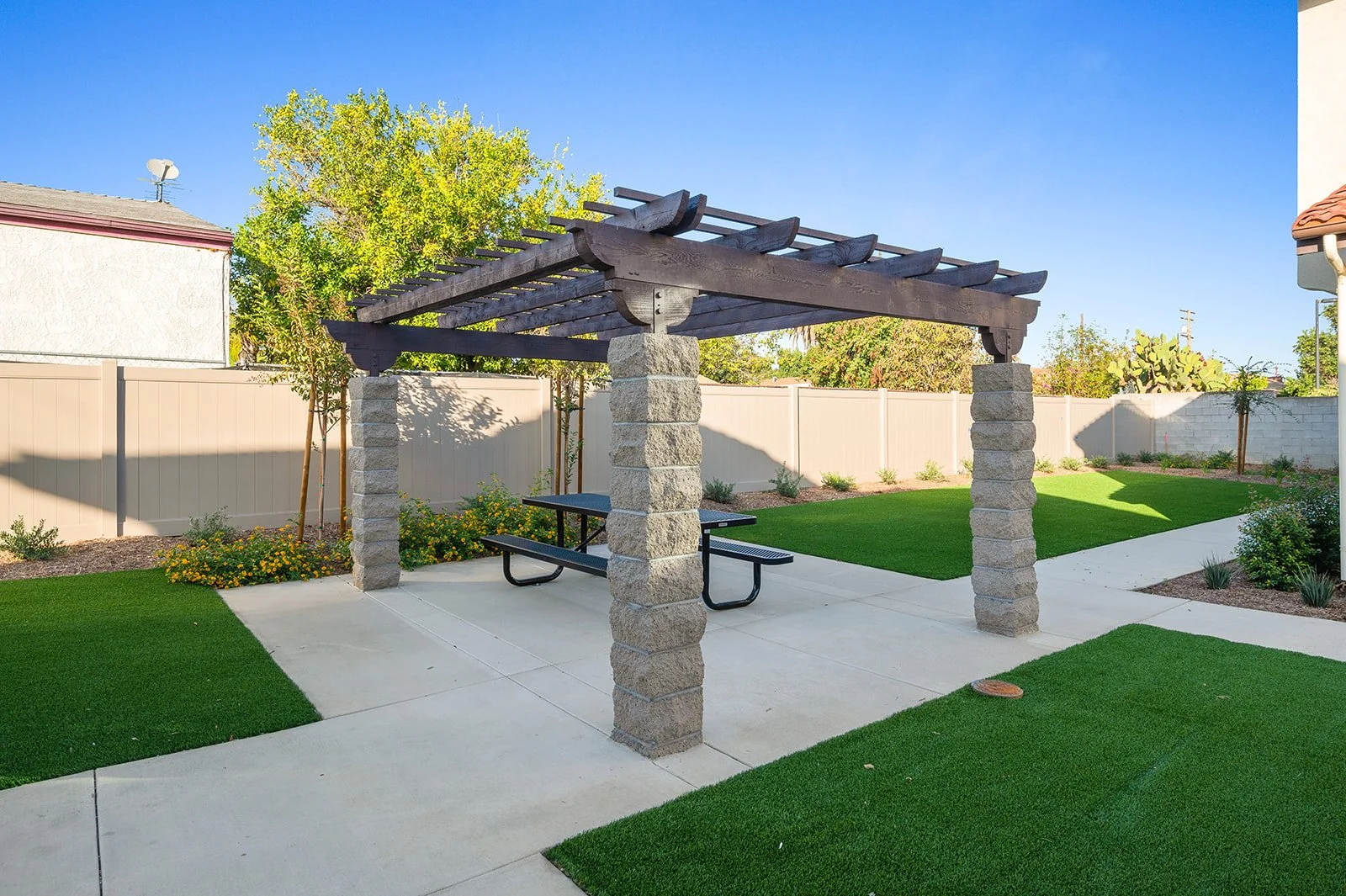 961 E Phillips Blvd-75.jpg