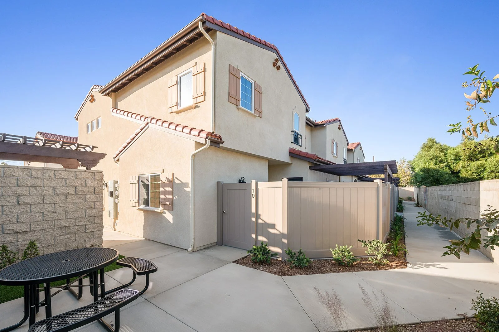 961 E Phillips Blvd-80.jpg