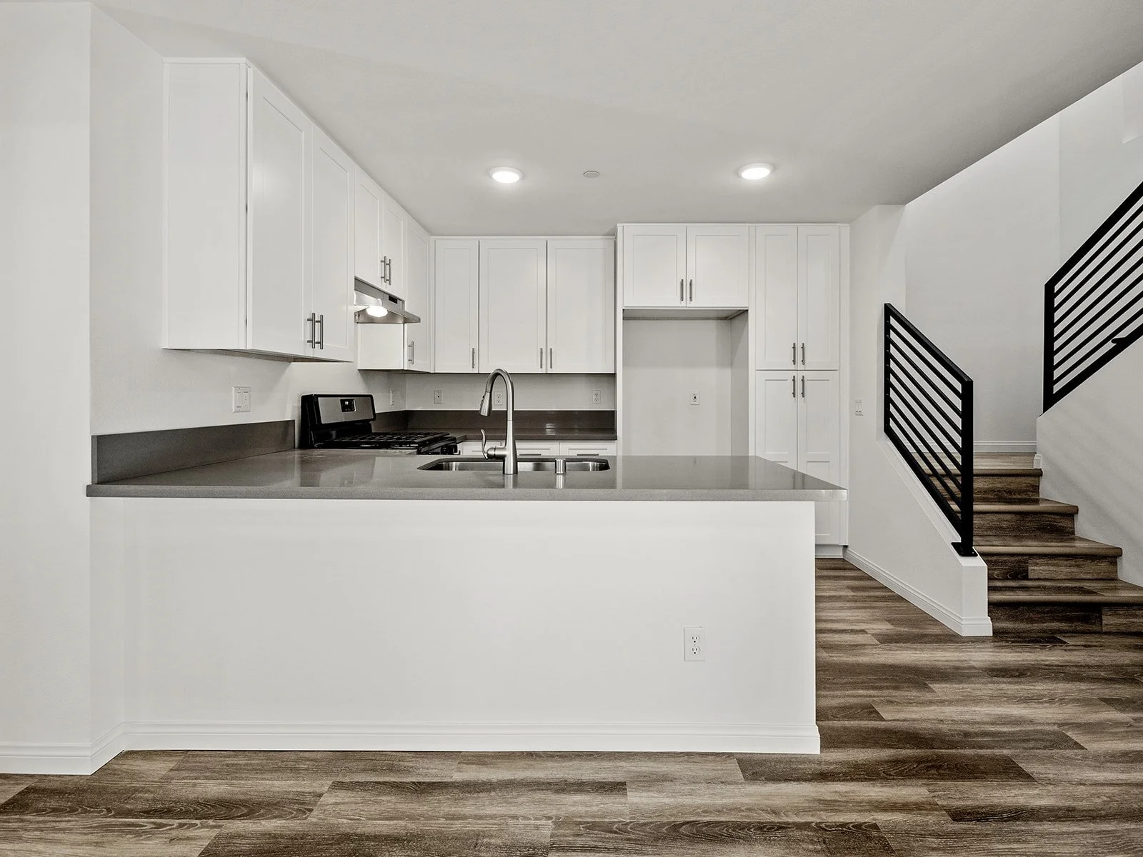 127 E Highland Ave-9.jpg