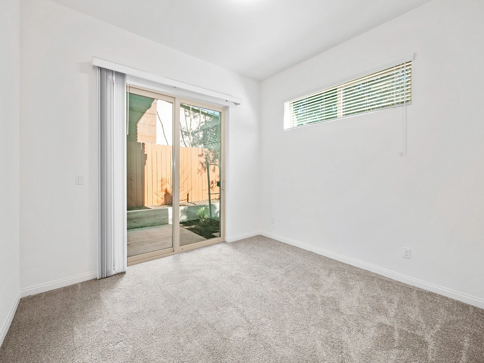 127 E Highland Ave-18.jpg