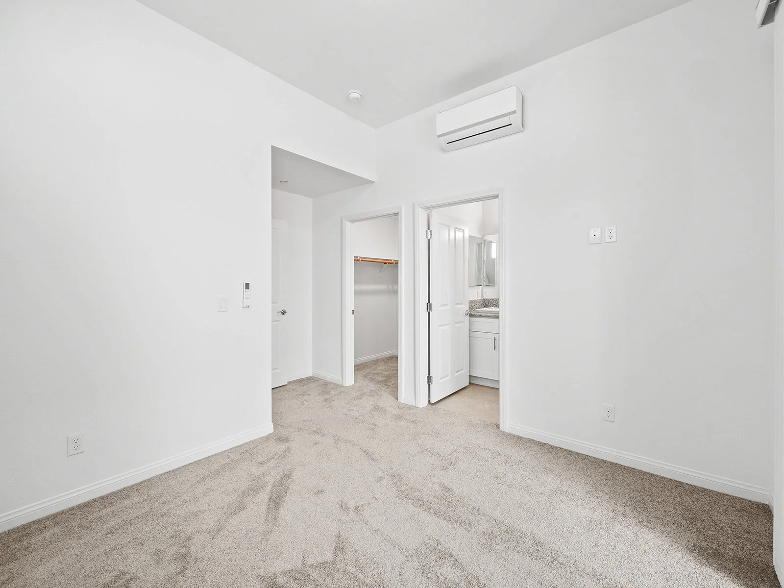 127 E Highland Ave-19.jpg