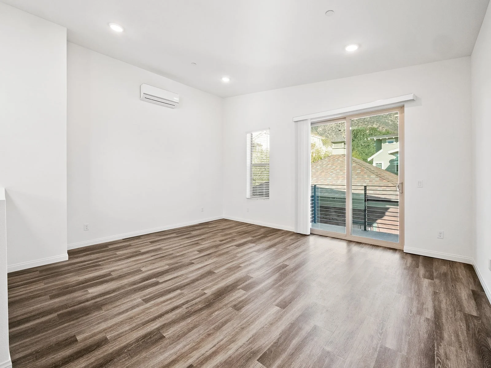 127 E Highland Ave-24.jpg