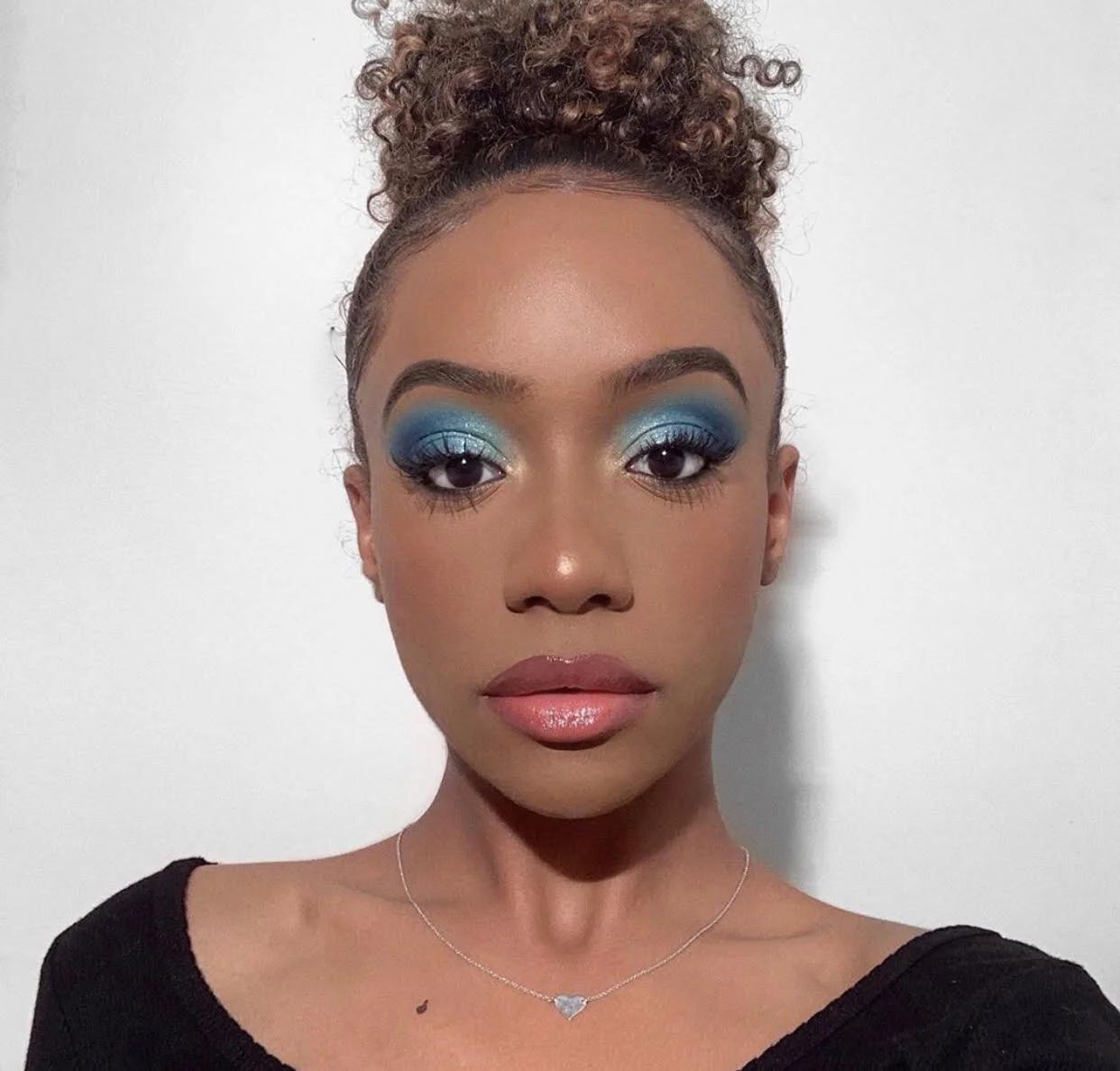 ESTHETICIANS TO KNOW TIARA WILLIS — SHEER