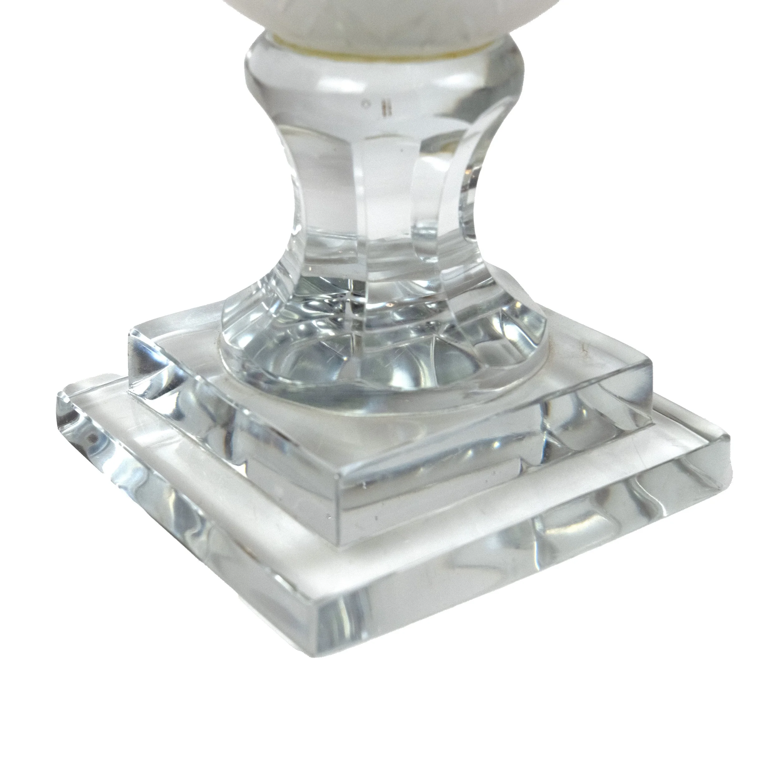 etched-hurricaine-candlestick-bottom.jpg