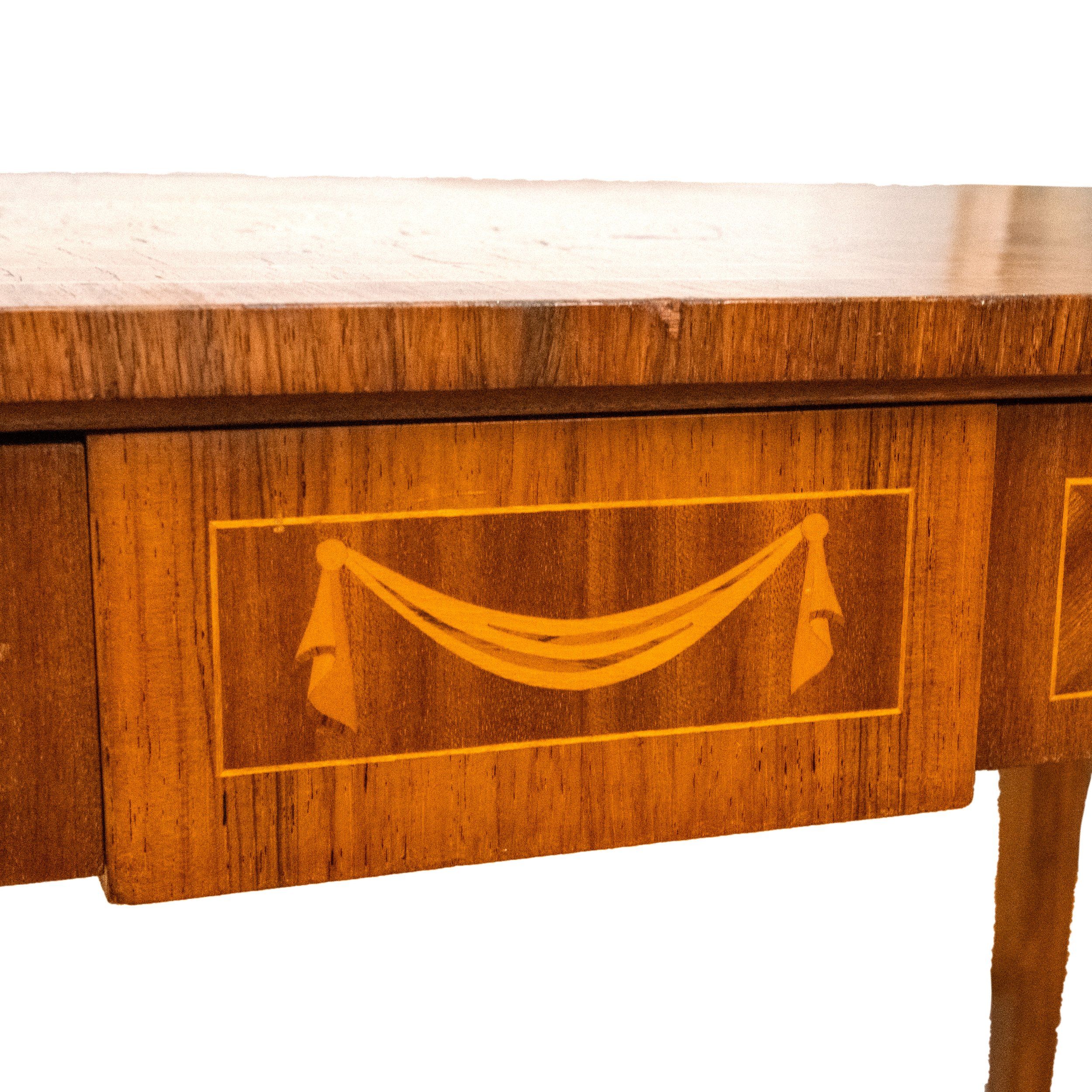 frontDetail2.jpg