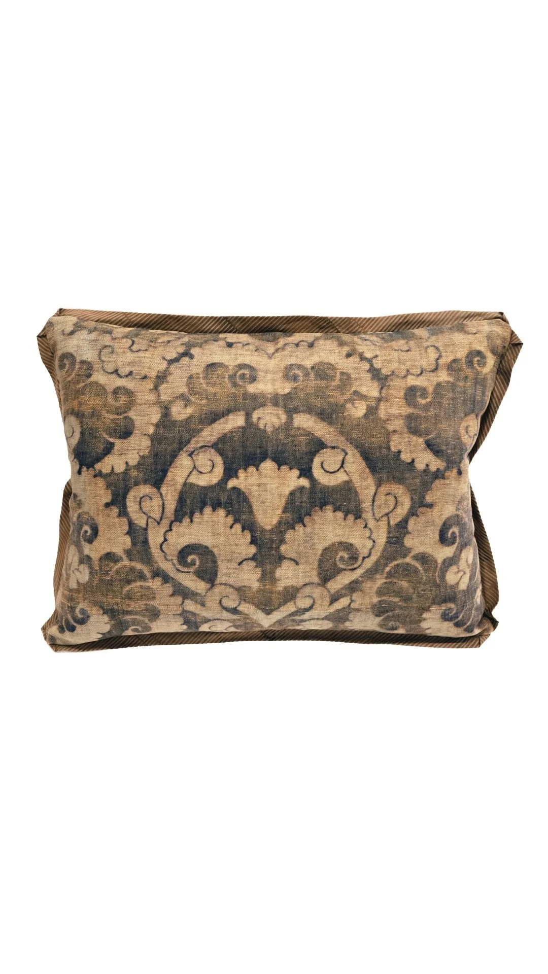 A Single Fortuny Cushion in the Laotze Pattern