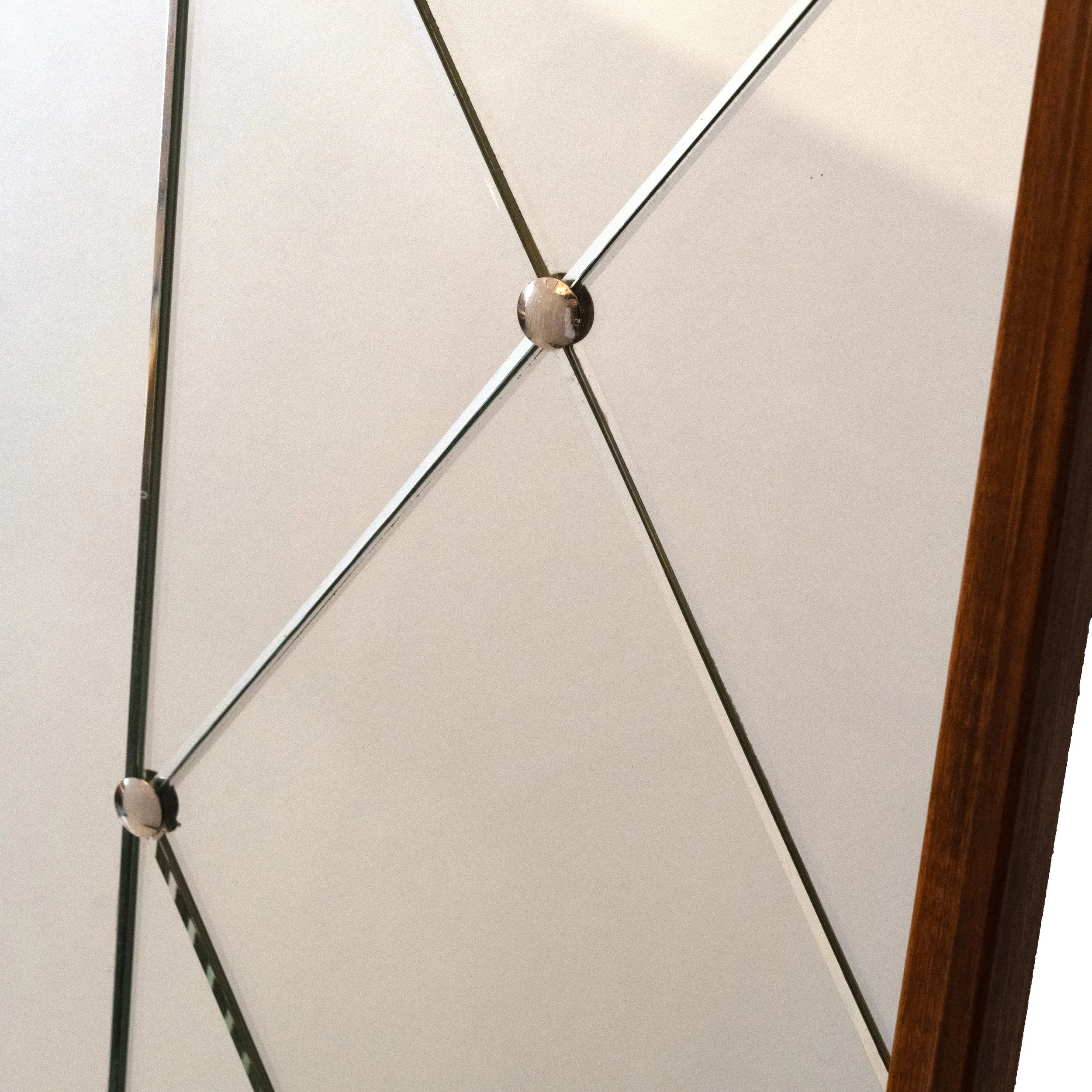Detail-side.jpg