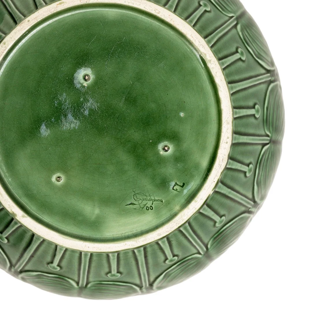 green ceramic pedestal 12.jpg