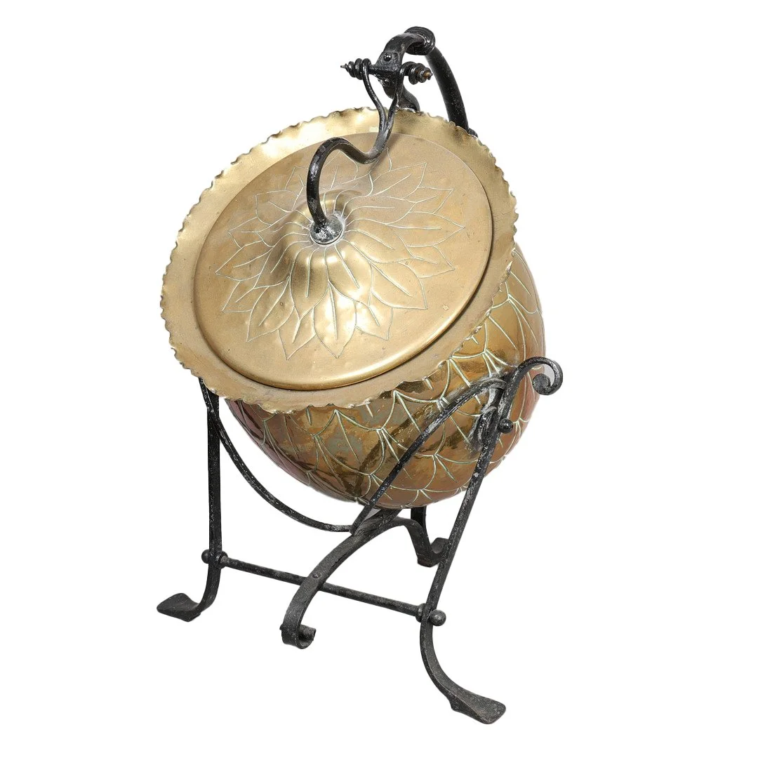 brass coal scuttle 1.jpg