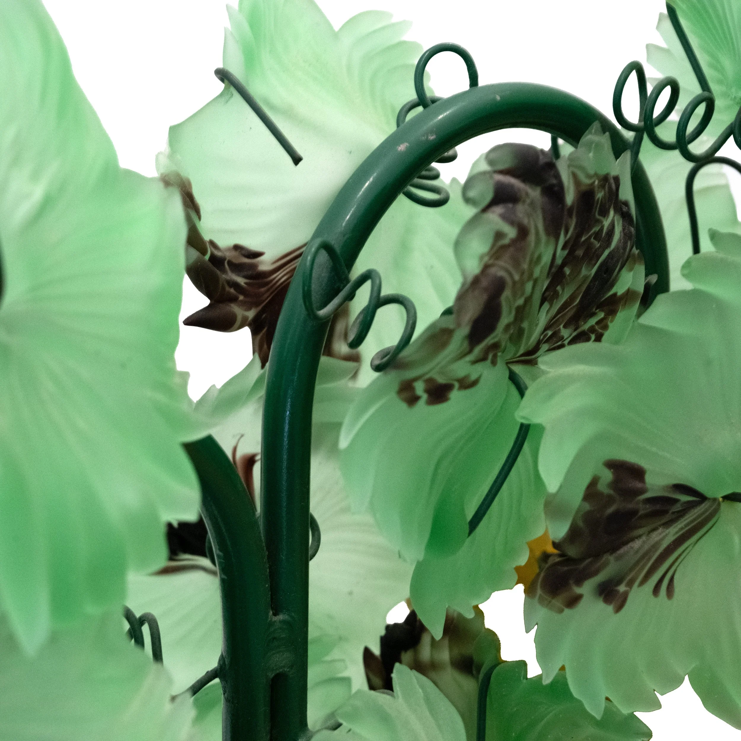 Green-Grape-Glass-Table-Lamp-detail-middle.jpg