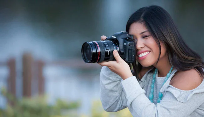 female-personal-brand-photographer-taking-a-photo-outside-in-jacksonville-florida.jpg