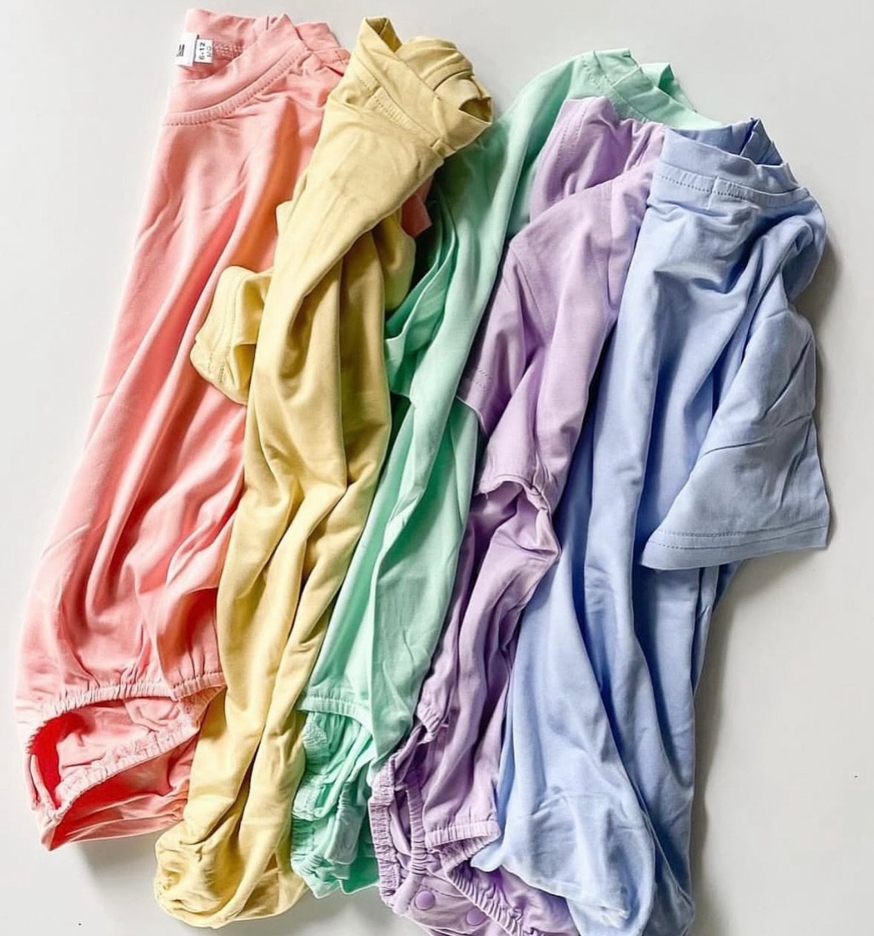 Meet the perfect everyday romper &mdash; made from our signature buttery soft bamboo fabric that&rsquo;s breathable, stretchy, and oh-so-gentle on sensitive skin. Whether it&rsquo;s tummy time or playtime, this one-piece keeps your little one comfy a
